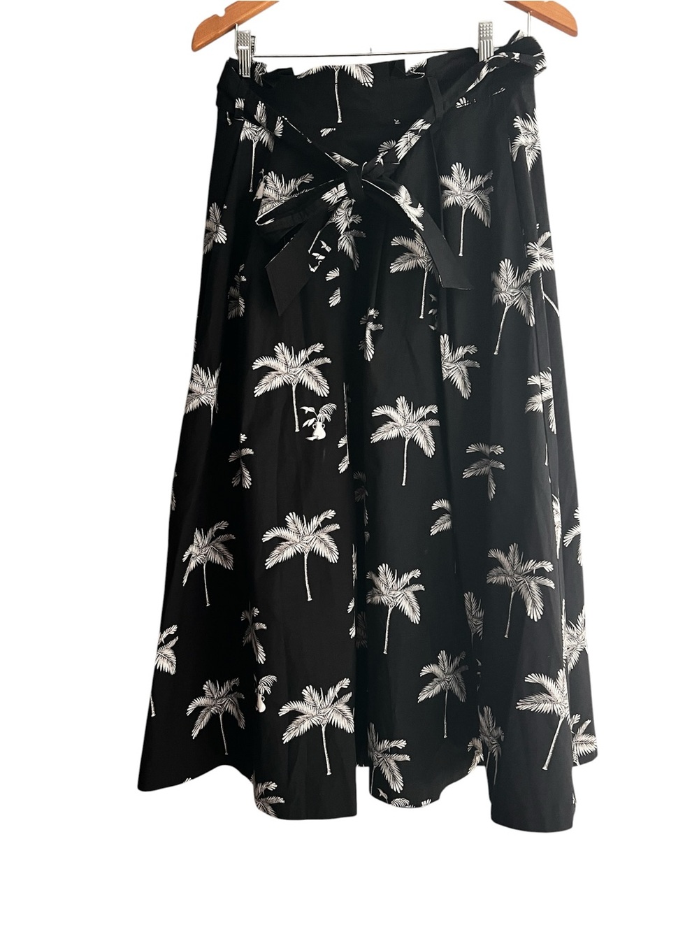 Ann Taylor Black Maxi Skirt with White Palm Print and Waist Tie